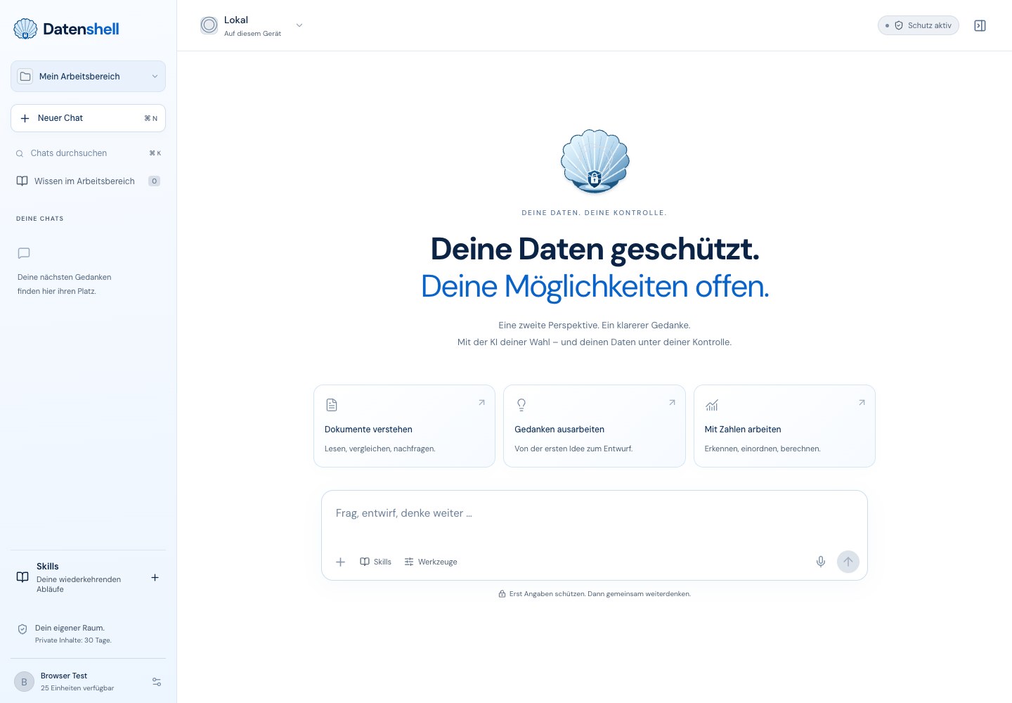 Der Datenshell-Workspace: links Arbeitsbereiche, Chats und Skills, in der Mitte die Gesprächsoberfläche mit Dokumentzugriff und geschütztem Nachrichtenfeld.